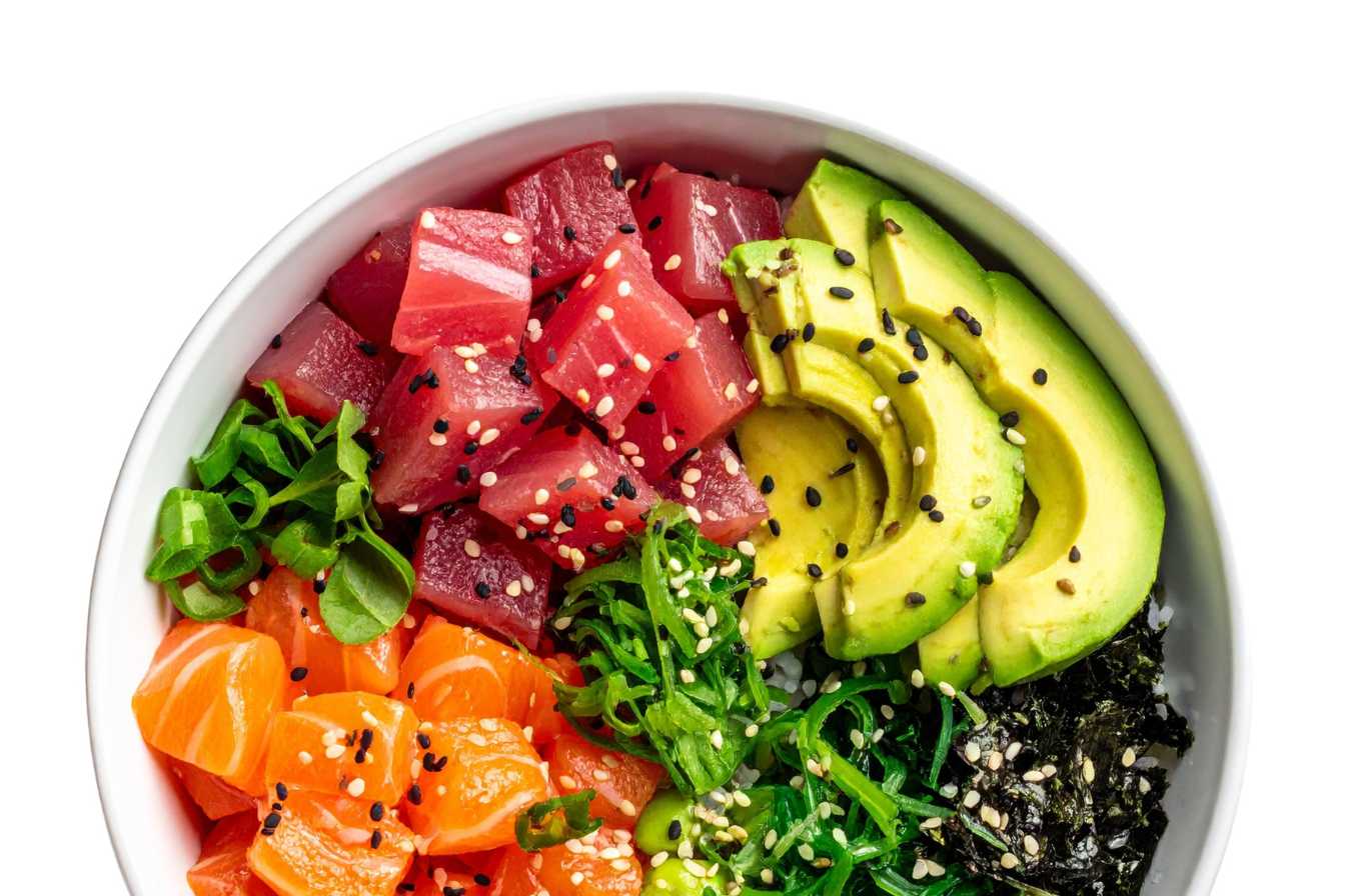 7 sauces poke bowl incontournables pour transformer vos bols 1